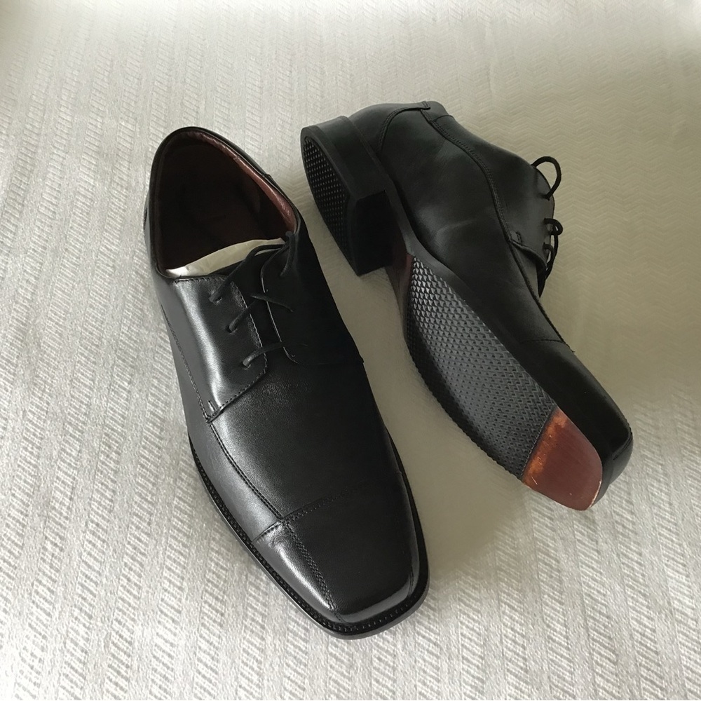 Johnston & Murphy Men’s dress shoe